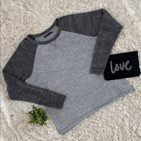 Abercrombie & Fitch Raglan Brushed LS Top 💗 Gray - Picture 2 of 11
